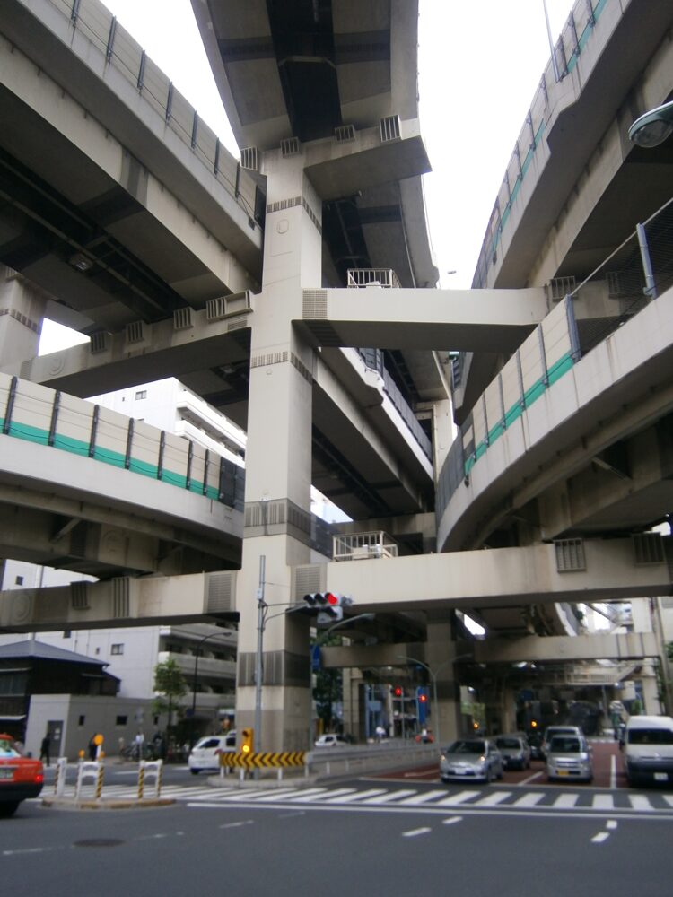 首都高箱崎JCTの分岐が連続する迷路